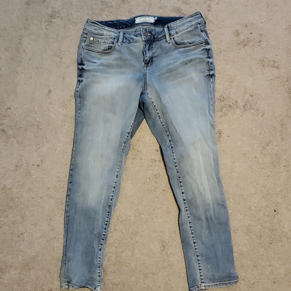 Torrid straight leg jeans light wash 14S NWOT